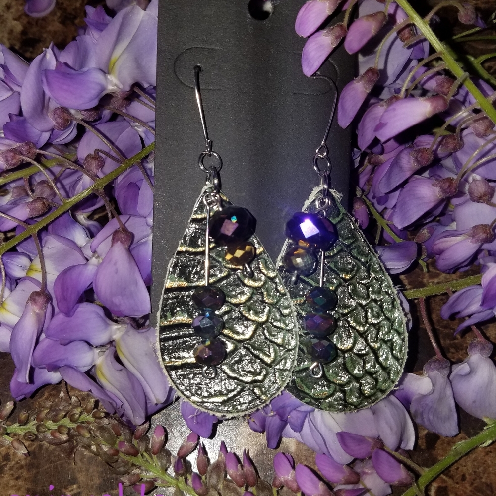 Leather earrings